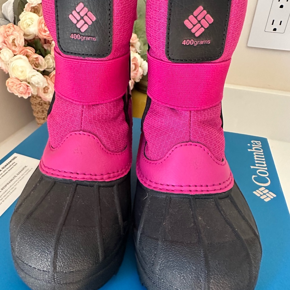 Columbia BUGABOOT Celisius Kids' Fuchsia and Black Snow Boots
